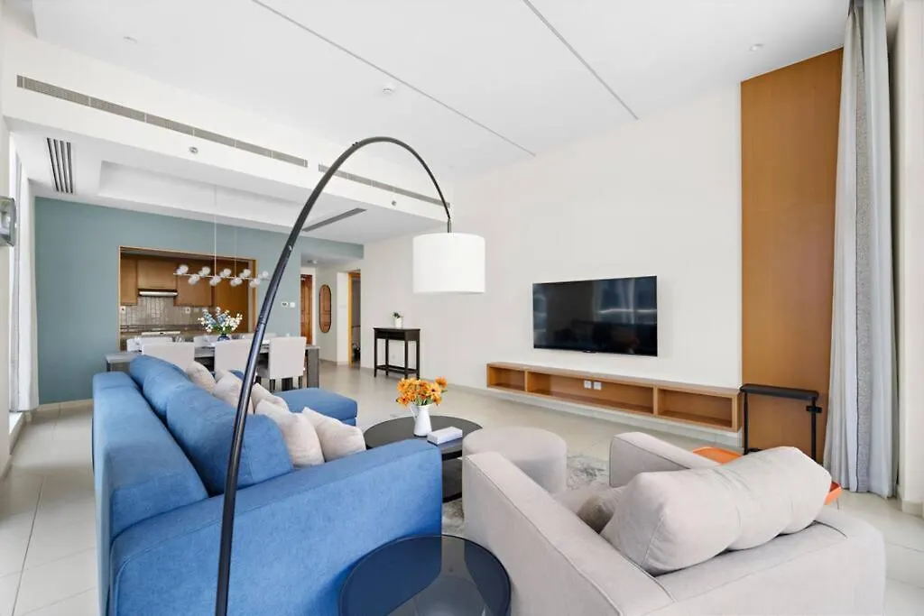 Spacious 1-Bedroom Apartment In Bay Square Dubai 0*,